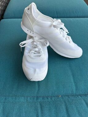 Adidas NEO size 8.5